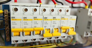 Монтаж УЗО - установка по доступной цене от 360 руб в белебее от ЭлектроБлб